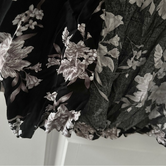 Spiritual Gangster Maya Black Floral Kimono Women’s One Size Swim Coverup Beachy - Picture 10 of 16